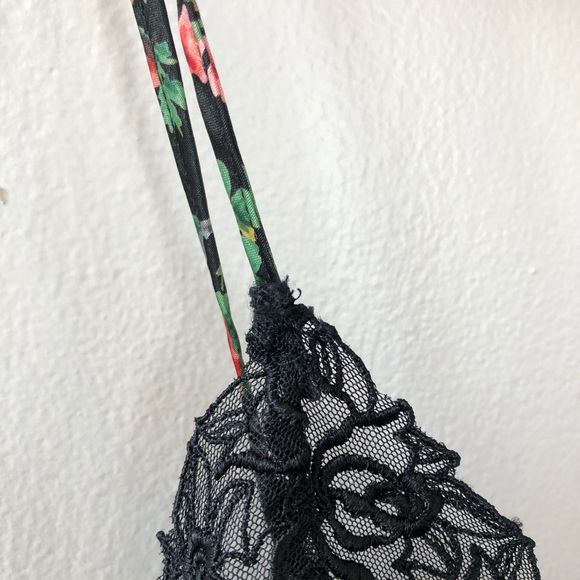 VINTAGE Victoria’s Secret Gold Label Slip Tank - Picture 3 of 5